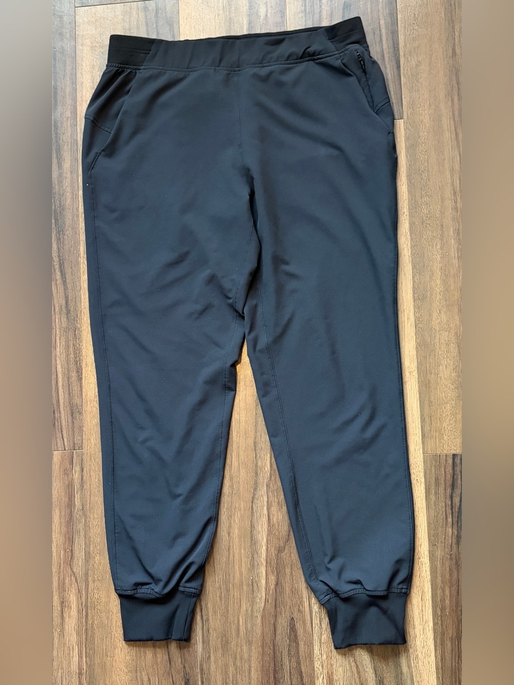 Women's Lululemon Black Active Jogger Pants - Size 10
